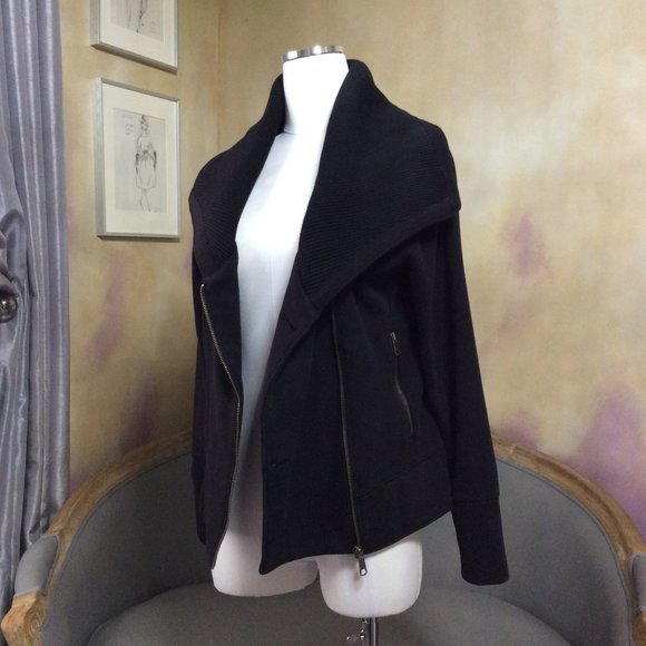 Puma black asymmetric large collar jacket, size L - Picture 1 of 14